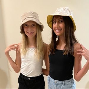 Meet your Posher, Hallie